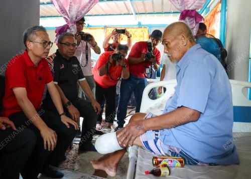 DATUK FAHMI FADZIL