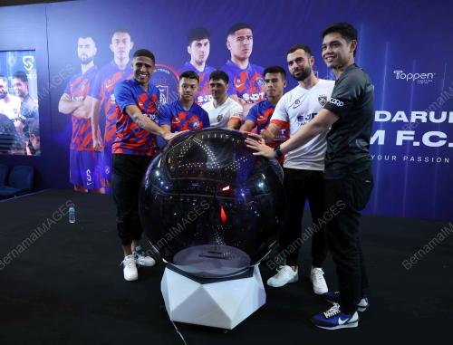 PASUKAN BOLASEPAK JOHOR DARUL TA'ZIM