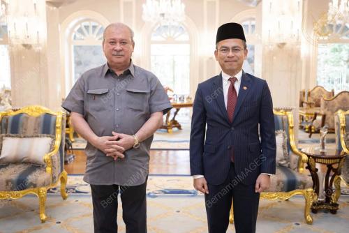 SULTAN IBRAHIM ALMARHUM SULTAN ISKANDAR
