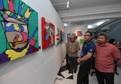 MOHD KHUZZAN ABU BAKAR