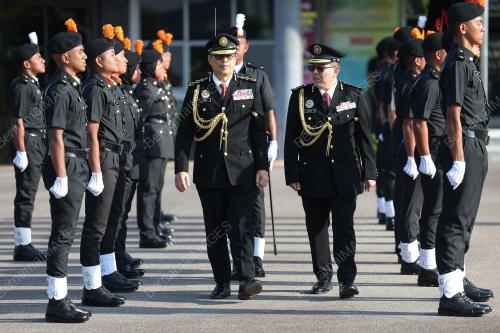 TAN SRI AZAM BAKI