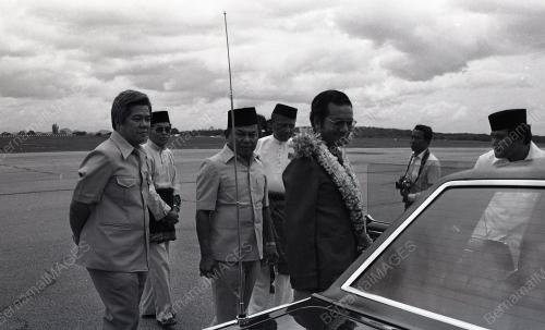 DR. MAHATHIR MOHAMAD