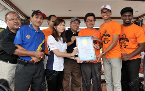 JB11_17092016_BENDERA