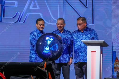 DATUK SERI FADILAH YUSOF  