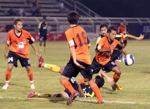 PIALA FA JOHOR FC DAN PERAK
