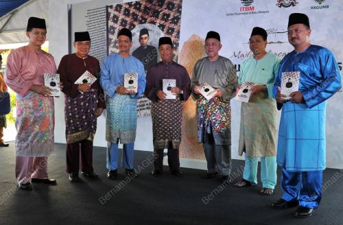 JB11_19052012_BUKU_MOH_YASSIN