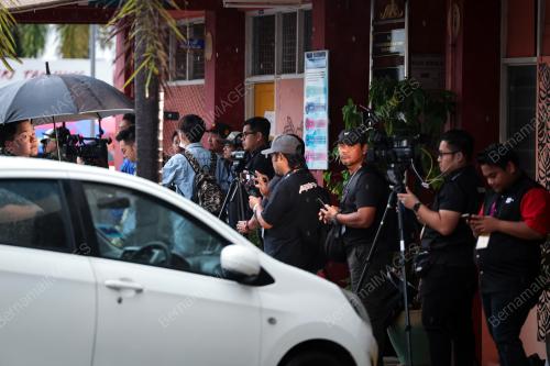 HARI MENGUNDI PRU-15