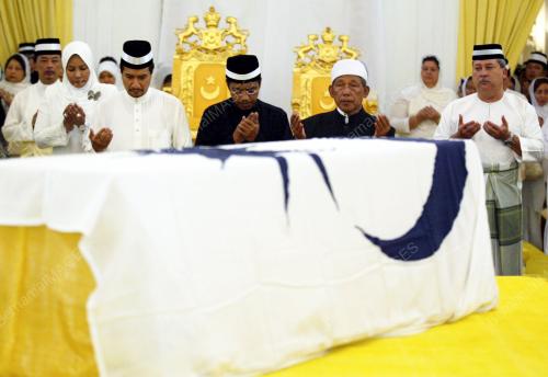 SULTAN ISKANDAR SULTAN ISMAIL