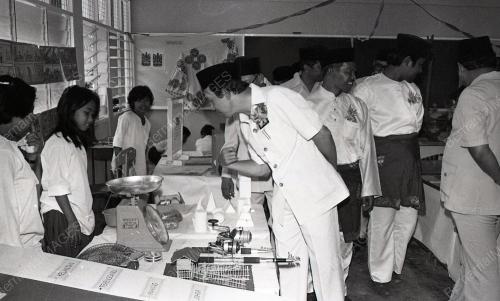 SEKOLAH