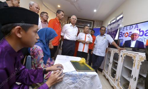 JB11_26062014_FELDA