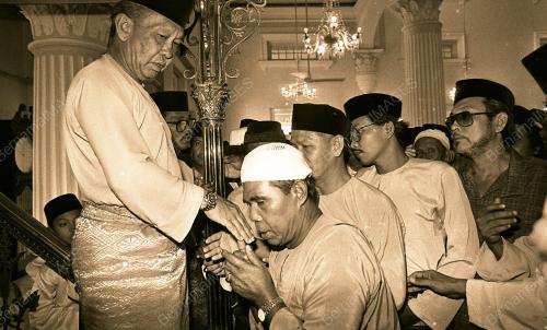 SULTAN JOHOR SEMBAHYANG HARI RAYA AIDILFITRI