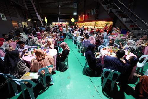 MAJLIS RUMAH TERBUKA AIDILFITRI MARRYBROWN