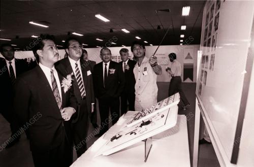 TAN SRI MUHYIDDIN MOHD YASSIN (MENTERI BESAR JOHOR)