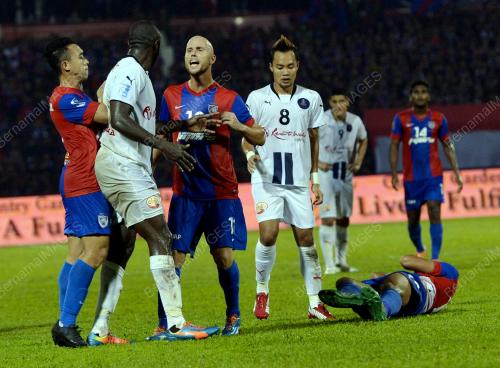 JB12_05052014_PIALA_FA