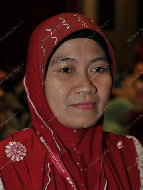 JB12_05062012_ROZIAH