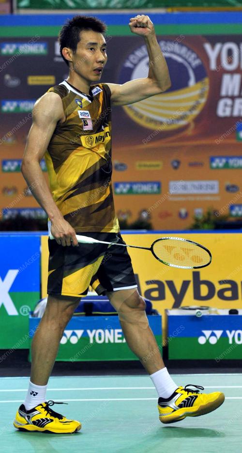 JB12_06052012_BADMINTON
