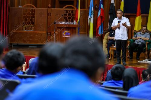 DATUK SERI SAIFUDDIN NASUTION ISMAIL
