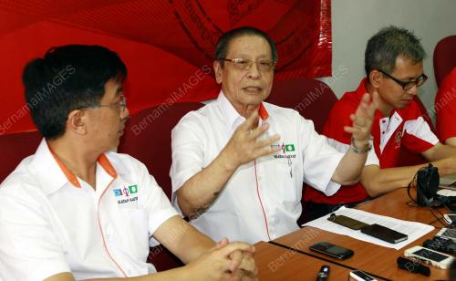 JB12_11042013_LIM_KIT_SIANG