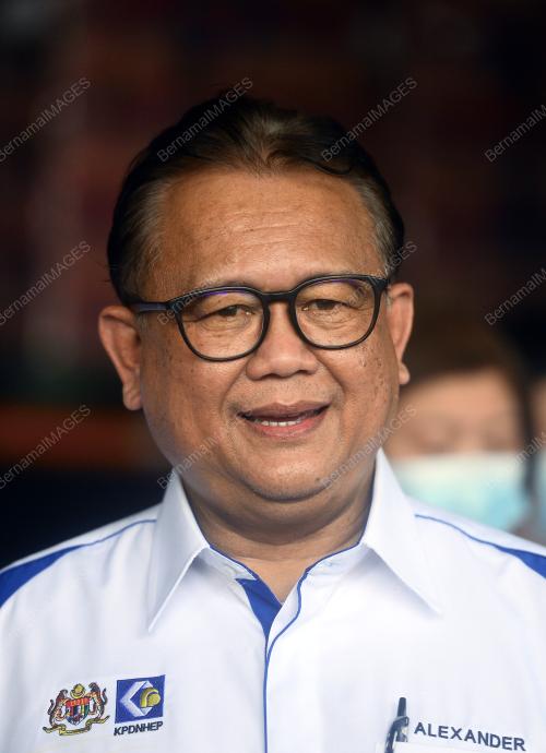 DATUK ALEXANDER NANTA LINGGI