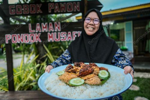 TRADISI NASI AMBENG
