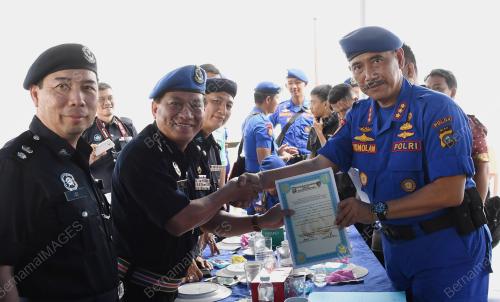 JB12_15112017_POLIS_BN201711141409
