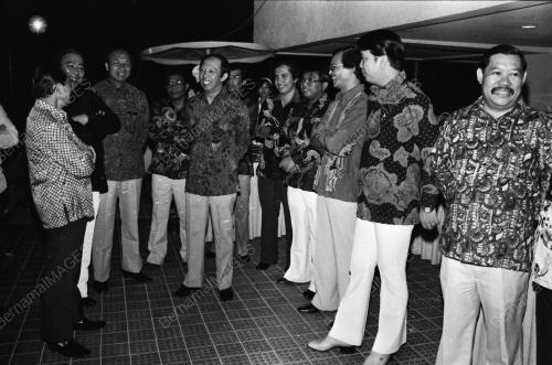 MAKAN MALAM