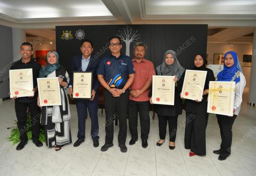 MOHD KHUZZAN ABU BAKAR