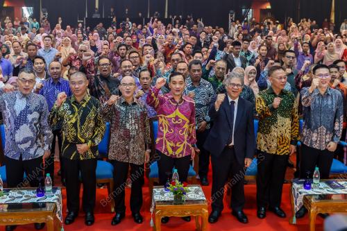 DATUK ONN HAFIZ GHAZI