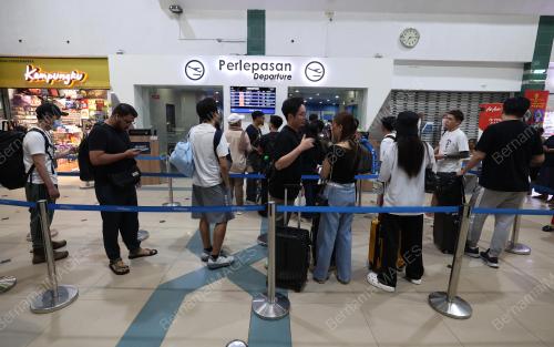 LAPANGAN TERBANG ANTARABANGSA SENAI