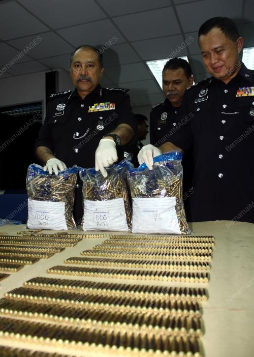 JB12_20032014_POLIS_PELURU