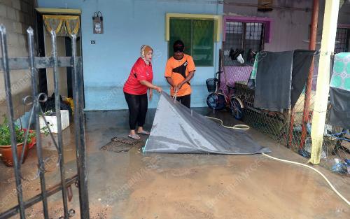 JB12_24012017_BANJIR