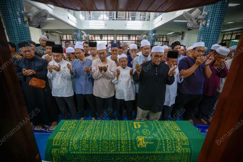 DATUK SERI SALAHUDDIN AYUB