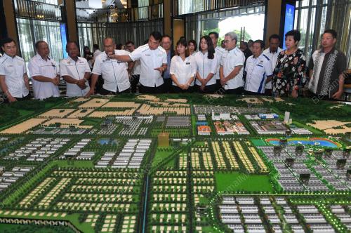 JB12_25112018_SJKC_LADANG_GRISEK