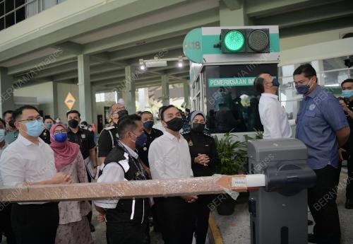 DATUK ONN HAFIZ GHAZI