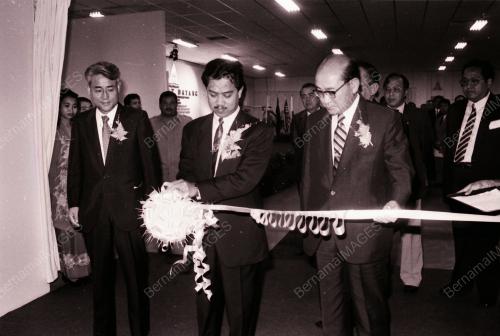 TAN SRI MUHYIDDIN MOHD YASSIN (MENTERI BESAR JOHOR)