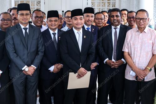 DATUK ONN HAFIZ GHAZI
