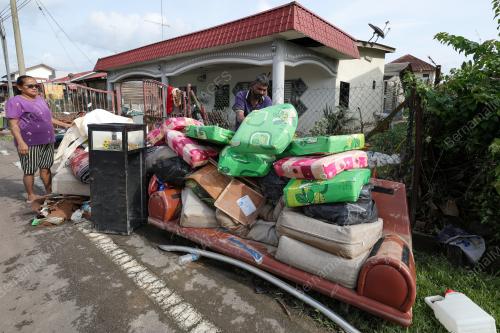 TINJAUAN BANJIR DI CHAAH