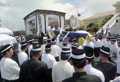 JB13_06122015_TUNKU_JALIL