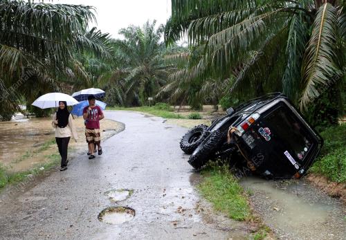 BOMBA DAN PENYELAMAT