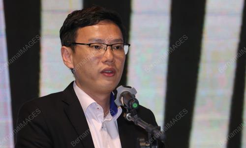LEE TING HAN