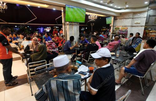 JB13_11122018_PIALA_AFF_SUZUKI_2018