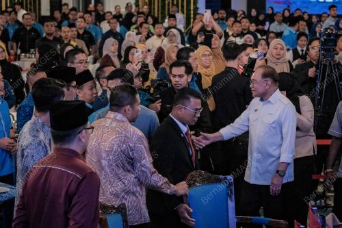 DATUK SERI ANWAR IBRAHIM