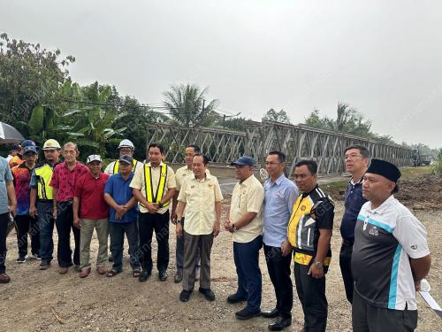 DATUK SERI AHMAD MASLAN