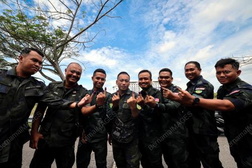 MENGUNDI AWAL