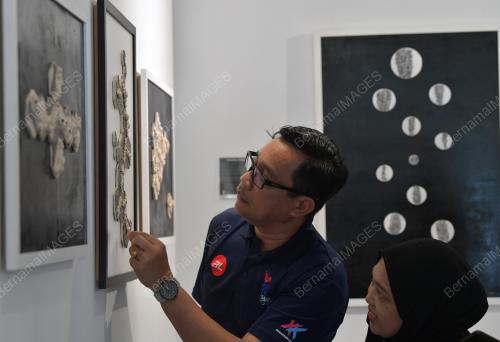 MOHD KHUZZAN ABU BAKAR