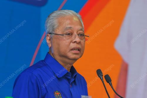 DATUK SERI ISMAIL SABRI YAAKOB 