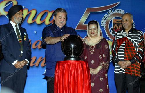 JB13_19022011_JUBLI_EMAS-SMK