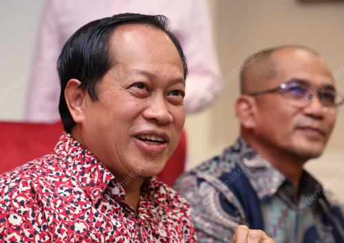 DATUK SERI AHMAD MASLAN