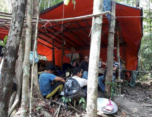 JB14_04092016_CEROBOH_TANAH