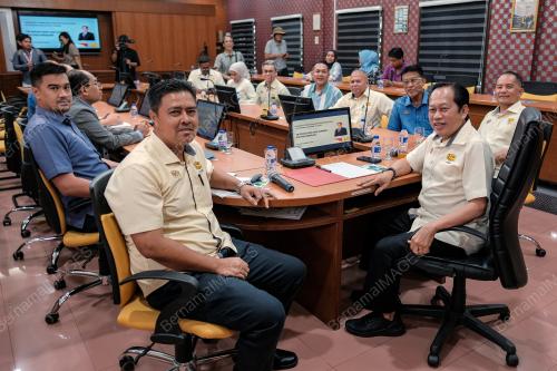 DATUK SERI AHMAD MASLAN